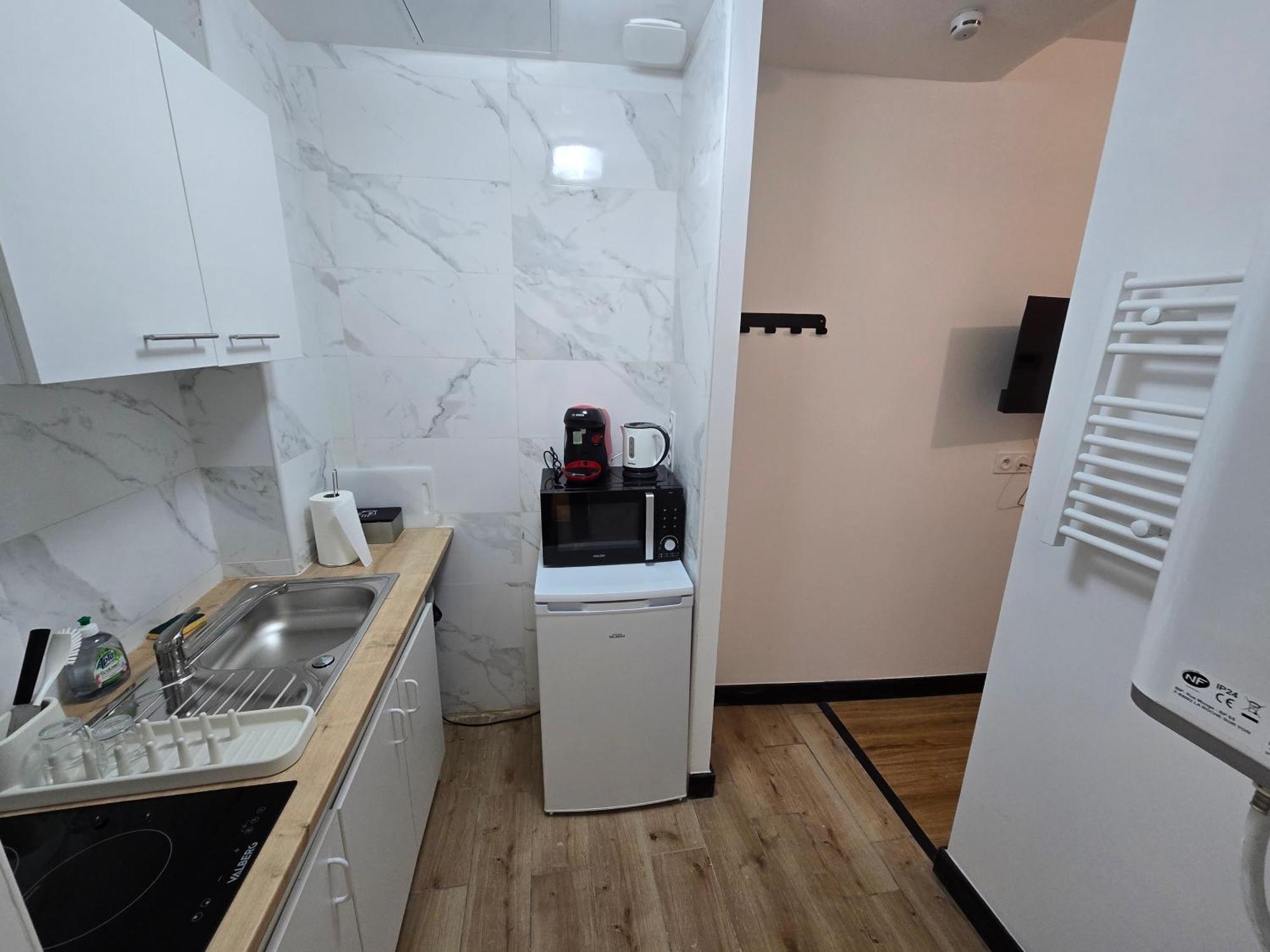 Appartement E0 - Beau Renove Climatise Avignon
